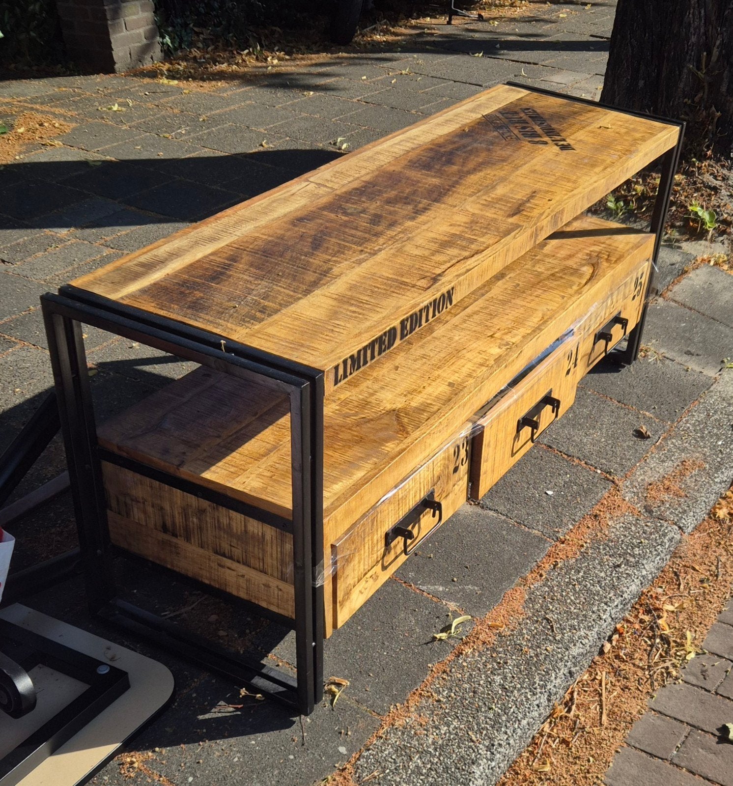 Robuuste industriëel tv meubel / dressoir, Huis en Inrichting, Kasten | Boekenkasten, Ophalen, Zo goed als nieuw, 25 tot 50 cm