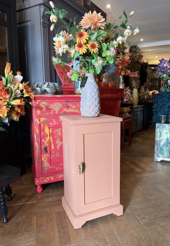 Vintage klein kastje, antiek nachtkadtje, oud halkadtje VdlM, Ophalen, Minder dan 50 cm, Brocante kast terra cotta goud coral zacht oranje nachtkastje