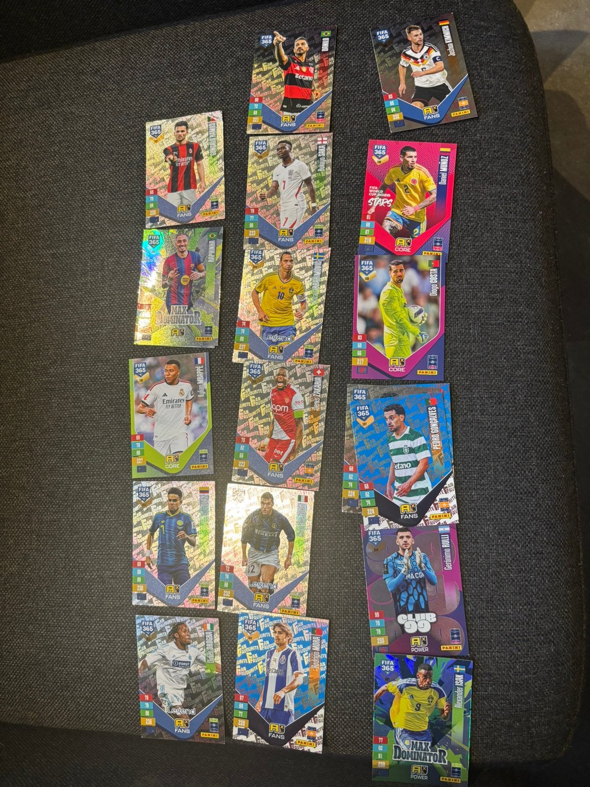 Panini Fifa Adrenalyn 2027, Ophalen of Verzenden, Zo goed als nieuw, Buitenlandse clubs, Poster, Plaatje of Sticker