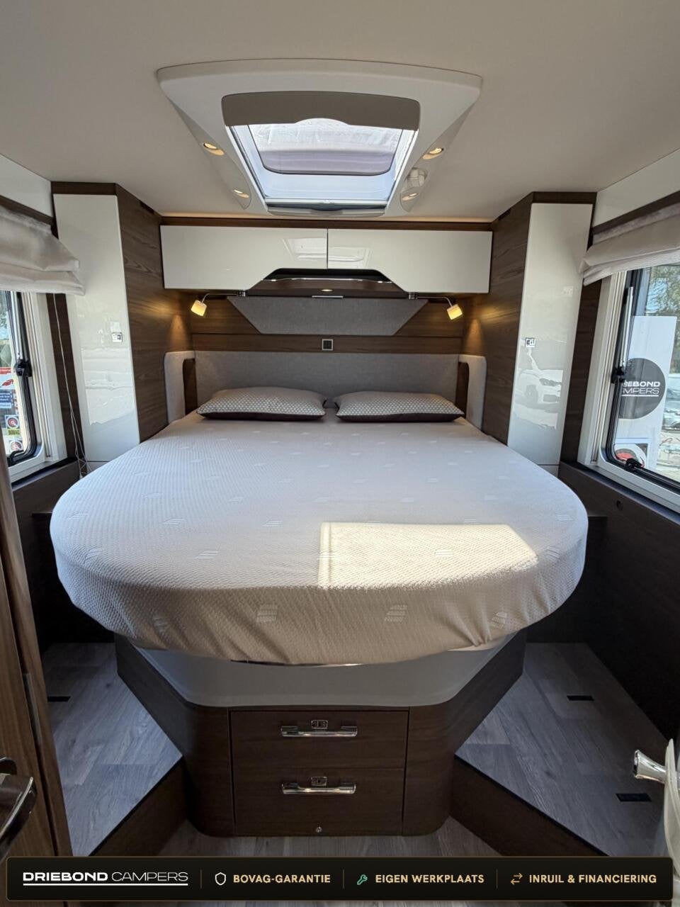 Hymer BML-I 790 MasterLine Lithium Omvormer Zonnepaneel 2X A, Airbags, 7 tot 8 meter, Bedrijf, Diesel