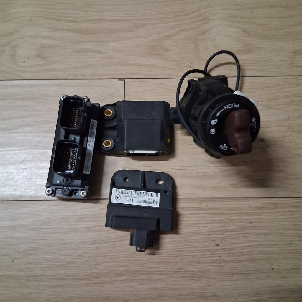 Gilera gp 800 / aprilia srv contact slot systeem, Ophalen of Verzenden