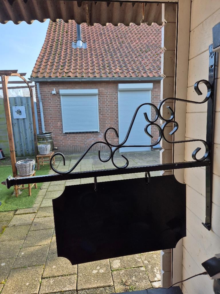 Uithangbord naambord donkergroen smeedijzer, Tuin en Terras, Tuinwanddecoratie, Gebruikt, Ophalen