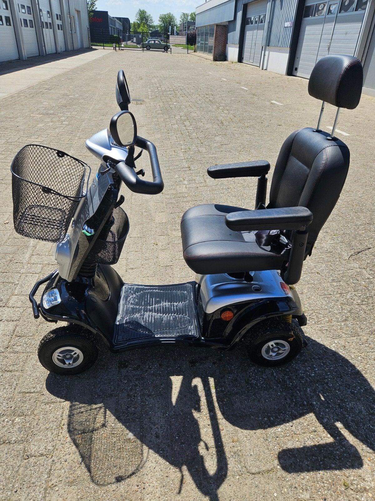 Scootmobiel zo goed als nieuw, Ophalen, Zo goed als nieuw