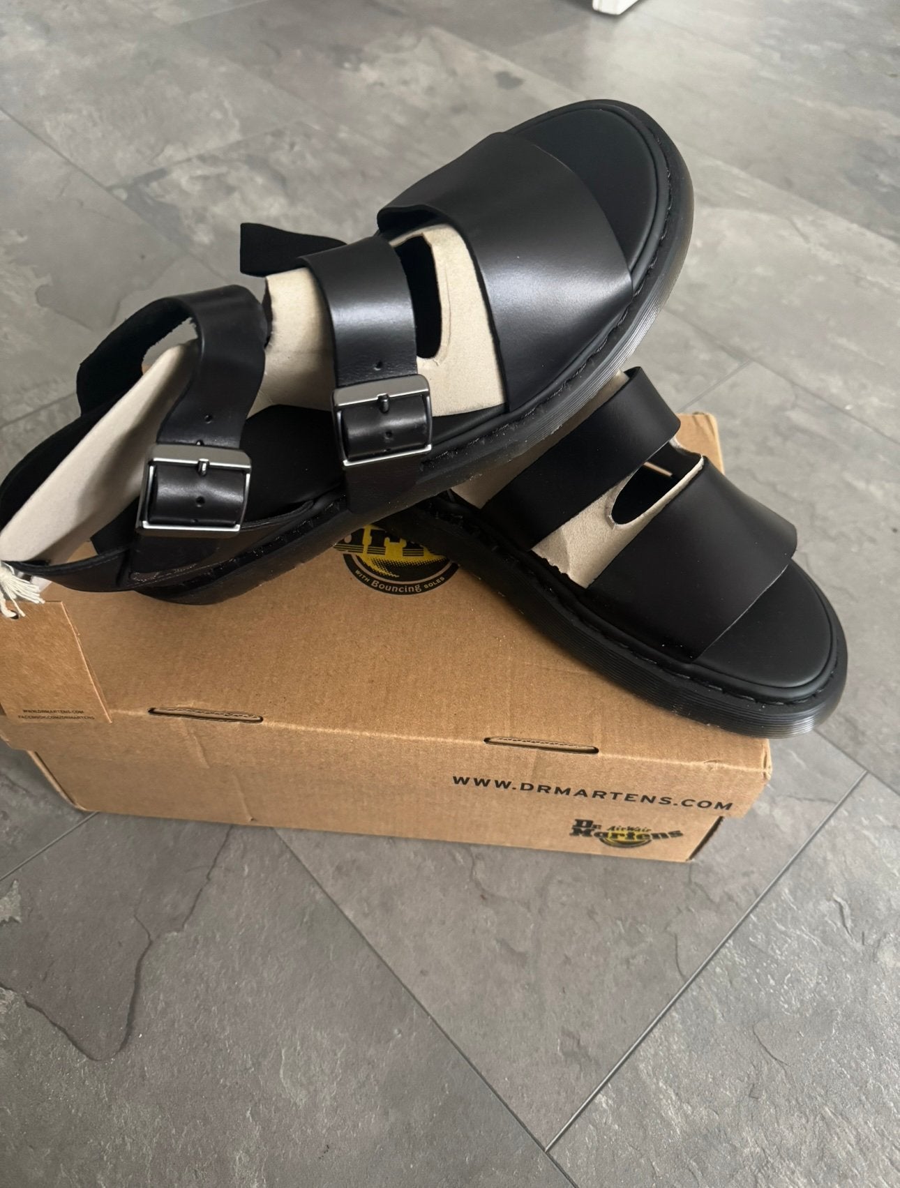 Dr Martens Gryphon sandalen maat 45 NIEUW !, Zwart, Nieuw, Ophalen, Sandalen