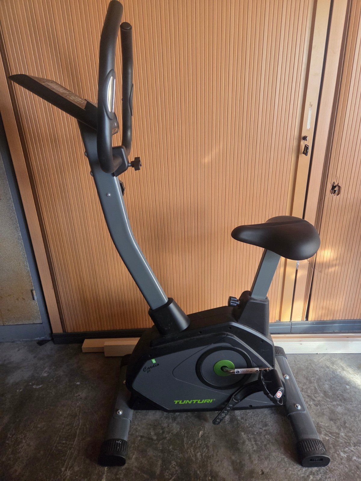 Tunturi Cardio Fit B35 Hometrainer - Als nieuw, Sport en Fitness, Ophalen, Zo goed als nieuw, Metaal, Benen