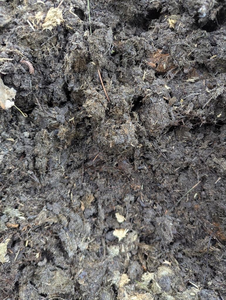 Gecomposteerde paardenmest / compost, Ophalen, Compost