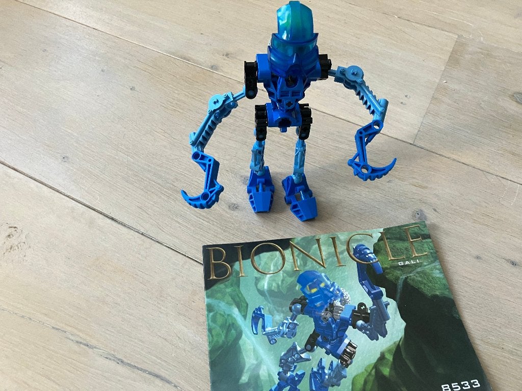 Lego Bionicle Gali 8533 - Compleet met instructies, Bionicle, Lego, Inclusief instructies, Ophalen of Verzenden