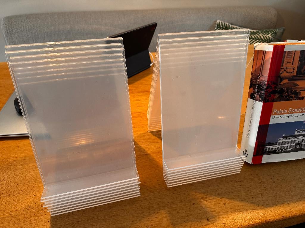 Boekenstandaard transparant, acryl 15 stuks, Ophalen of Verzenden, Zo goed als nieuw