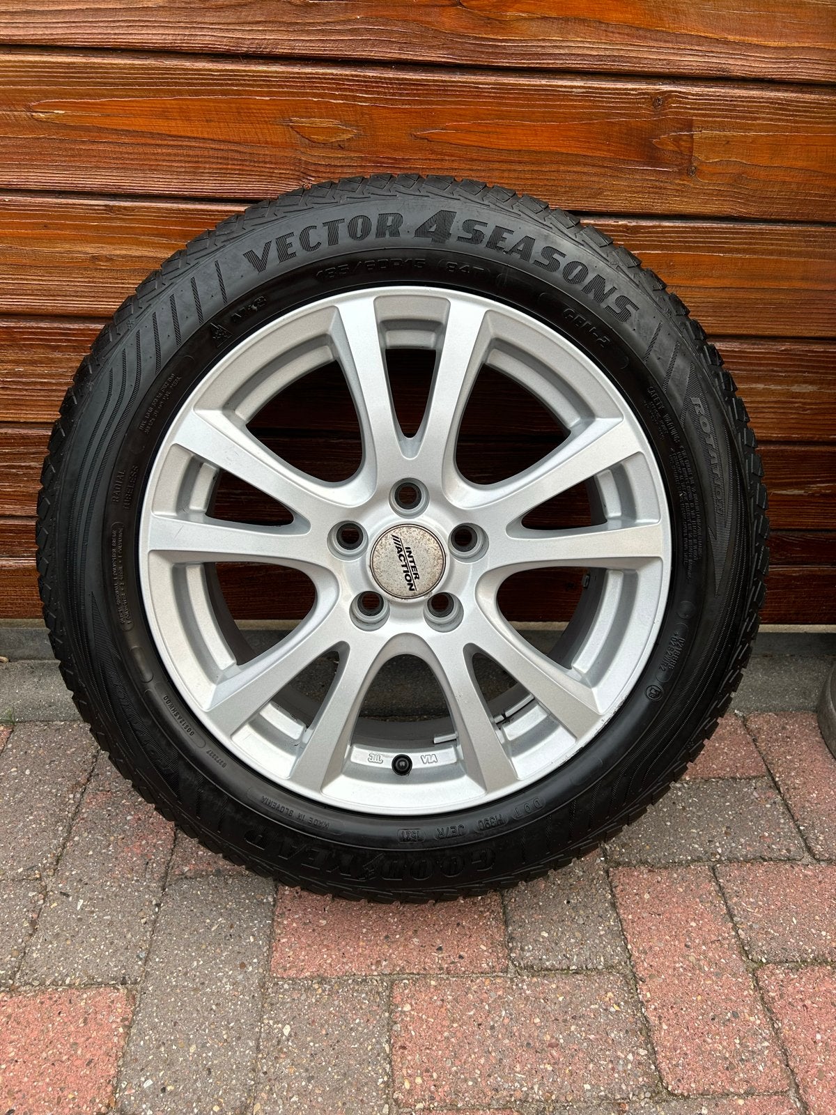 Goodyear 4 Seasons banden met aluminium velgen 15 inch, Ophalen, Gebruikt