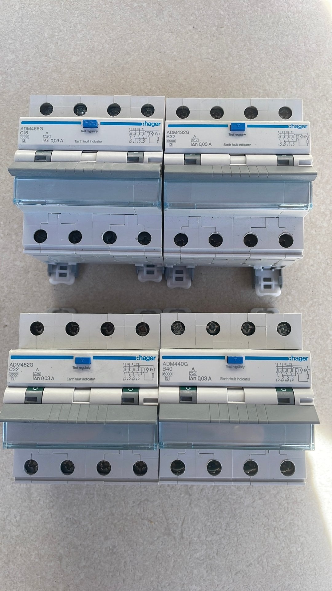 Hager aardlekautomaat 4 polig type C16 / B32 /C32 / B40, Ophalen of Verzenden, Zo goed als nieuw, Overige typen