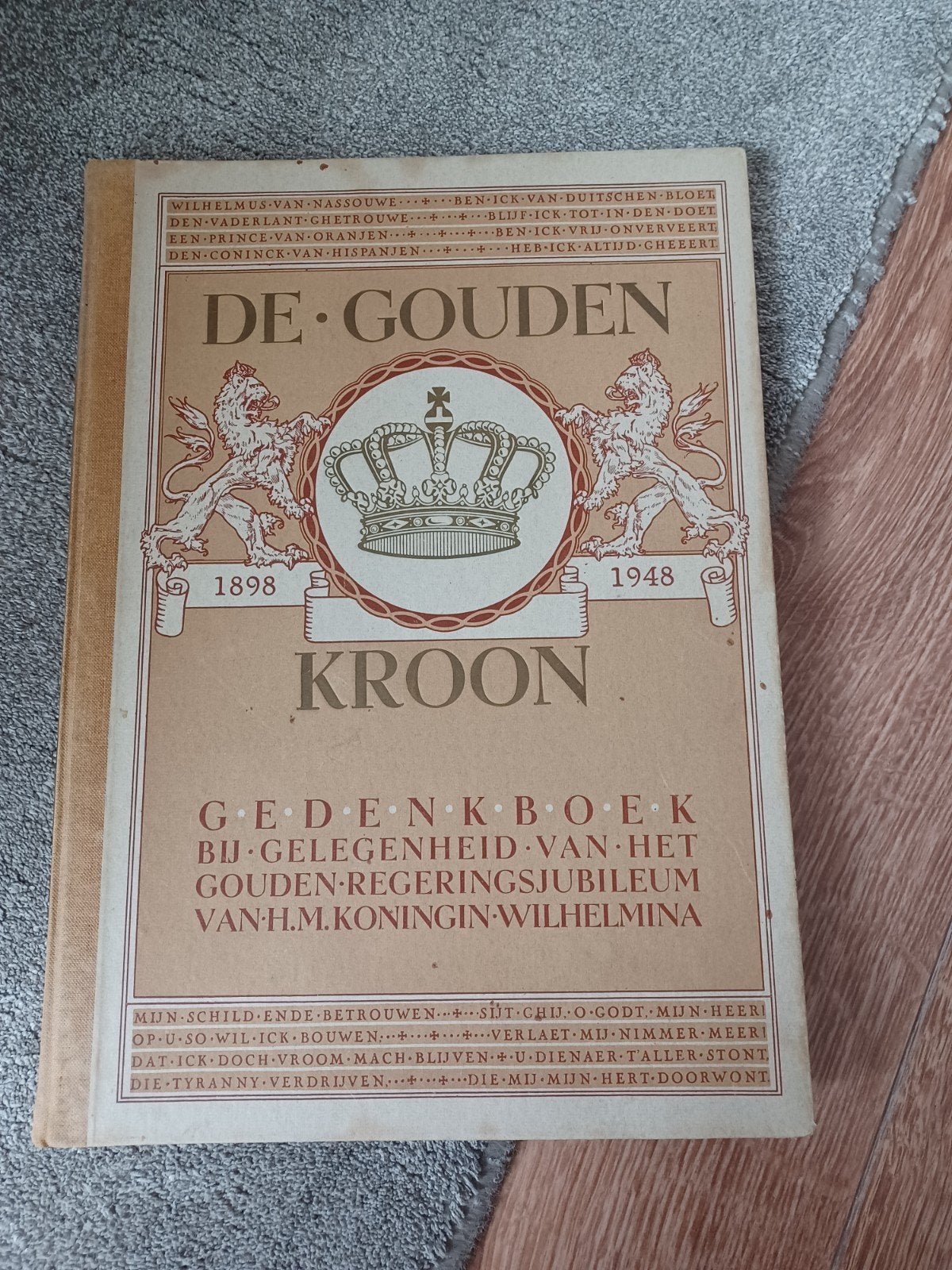 Gedenkboek "De gouden kroon", Ophalen of Verzenden, Gebruikt, Tijdschrift of Boek
