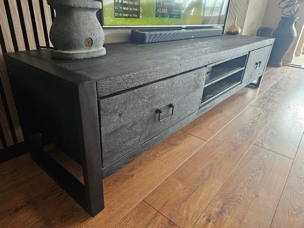 Zwarte Mango houten tv meubel, 150 tot 200 cm, Zo goed als nieuw, Minder dan 100 cm, Industrieel