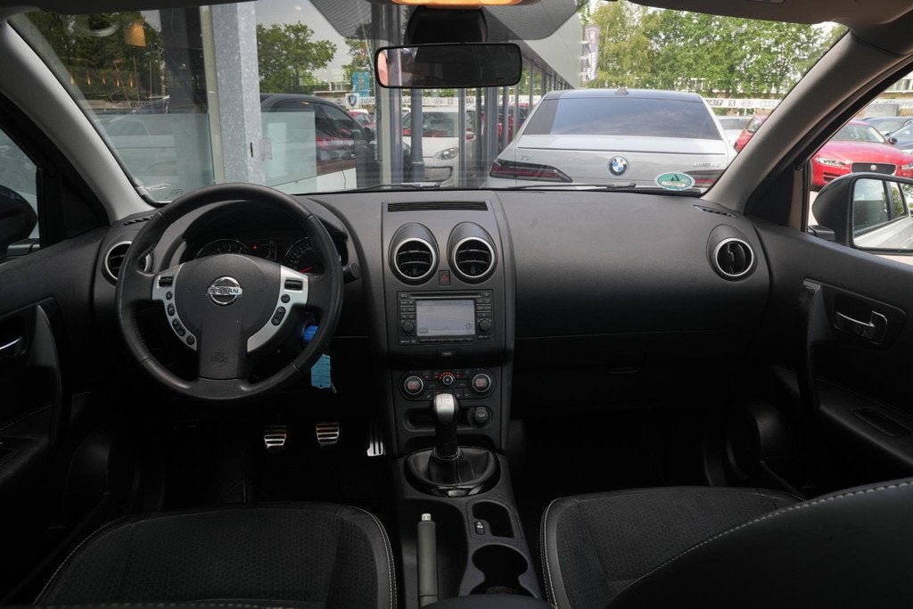 Nissan Qashqai 1.6 360 Pano trekhaak, Voorwielaandrijving, Gebruikt, 1225 kg, 4 cilinders