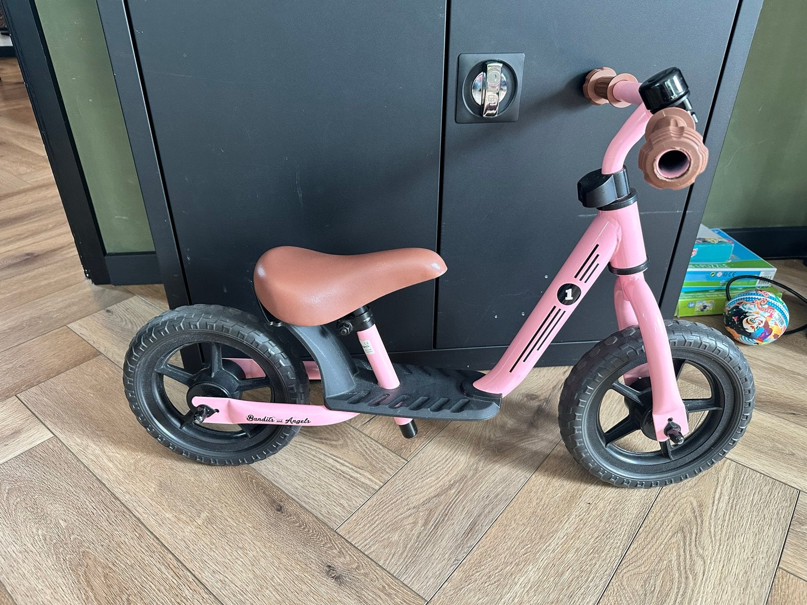Bandits & Angels loopfiets roze, Ophalen, Gebruikt, Loopfiets