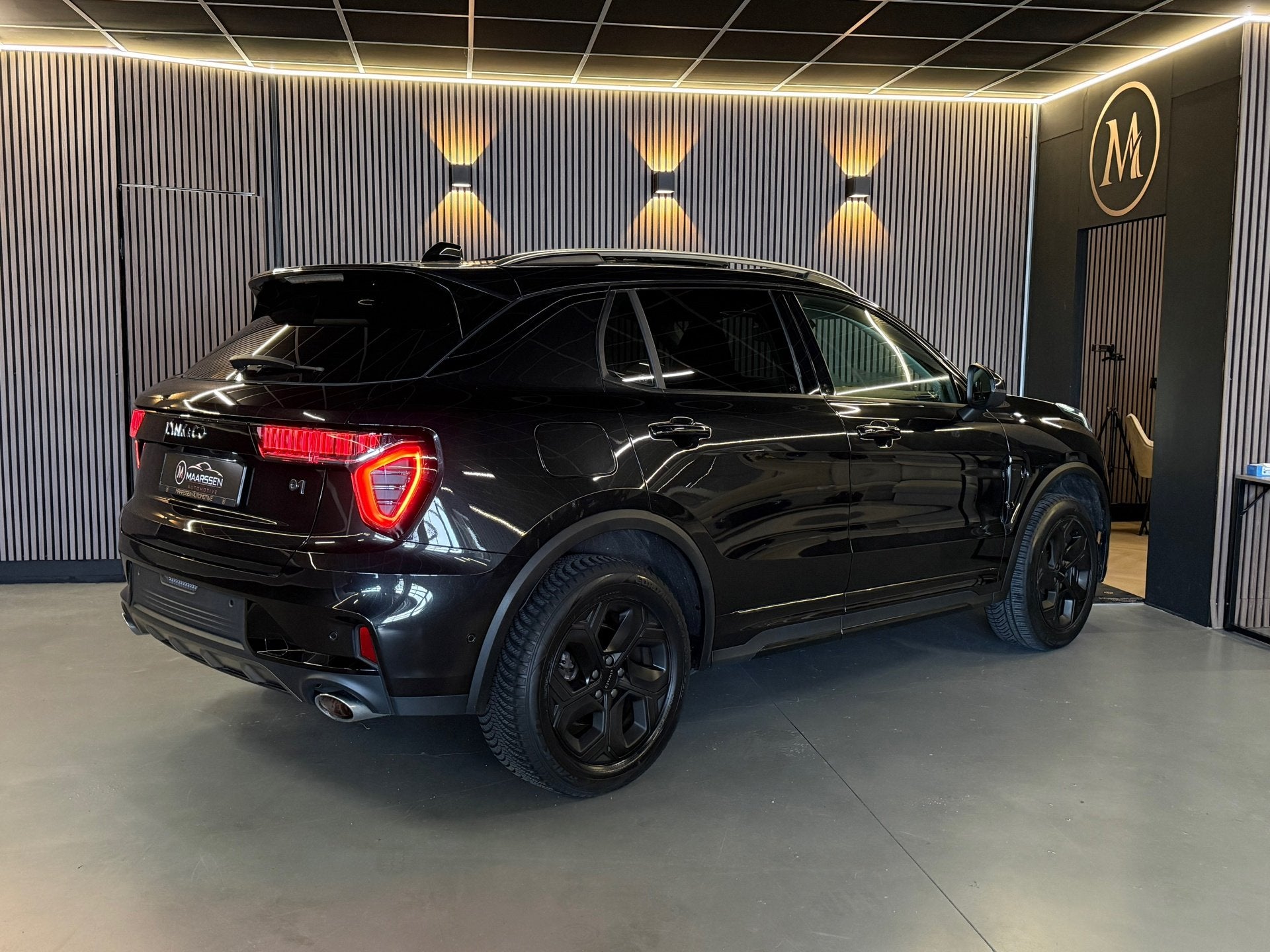 Lynk & Co 01 1.5| Pano|Stoelverwarming|Keyless|black Edtion|, Auto's, Stof, Zwart, Zwart, Plug-in hybride