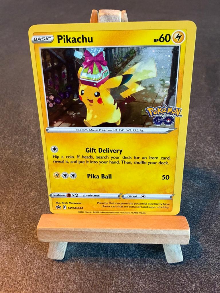 Pikachu holo Pokemon Promo swsh234, Ophalen of Verzenden, Zo goed als nieuw