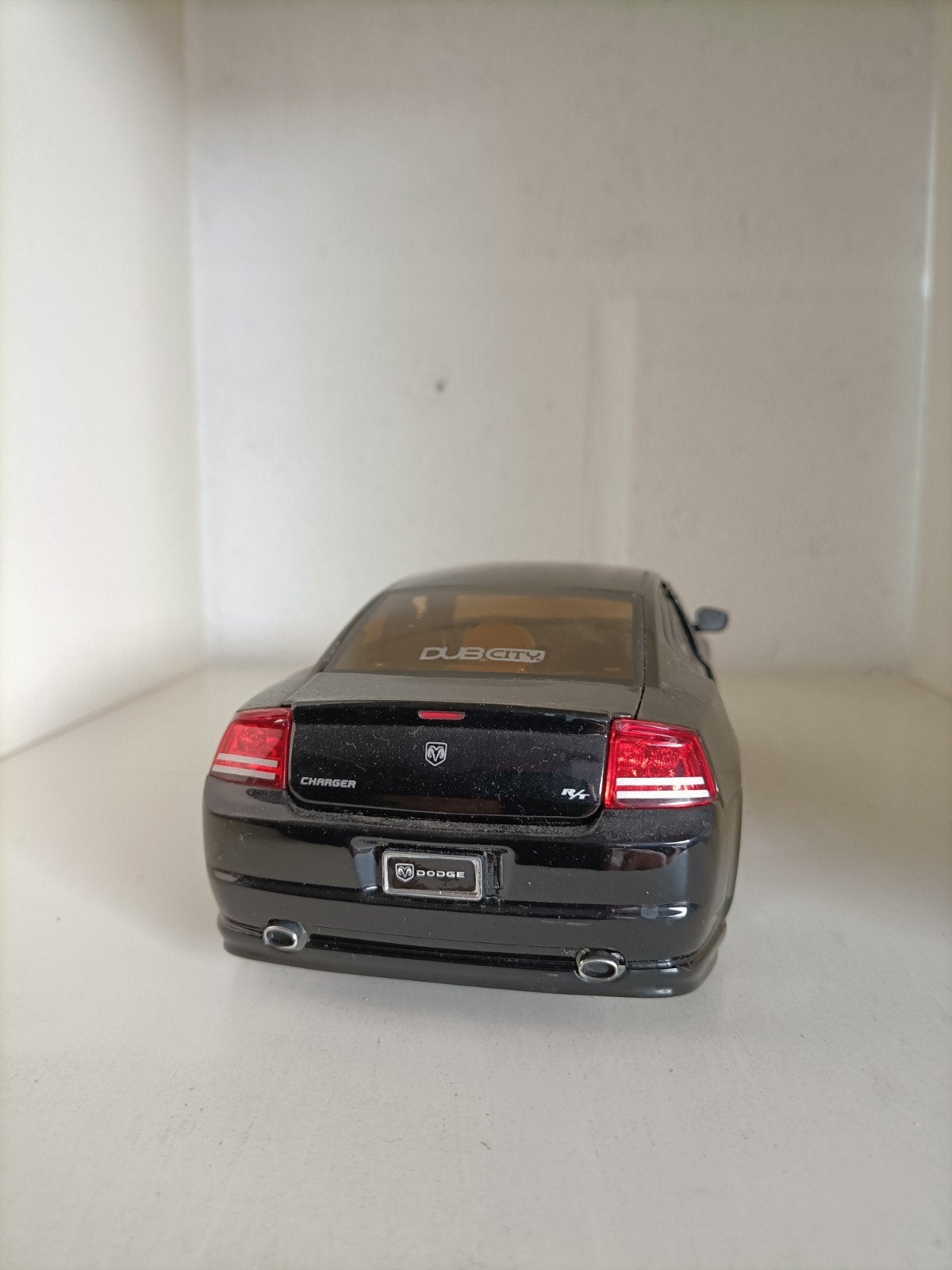 dodge charger 1/24, Hobby en Vrije tijd, Ophalen of Verzenden, Zo goed als nieuw, Auto, Overige merken
