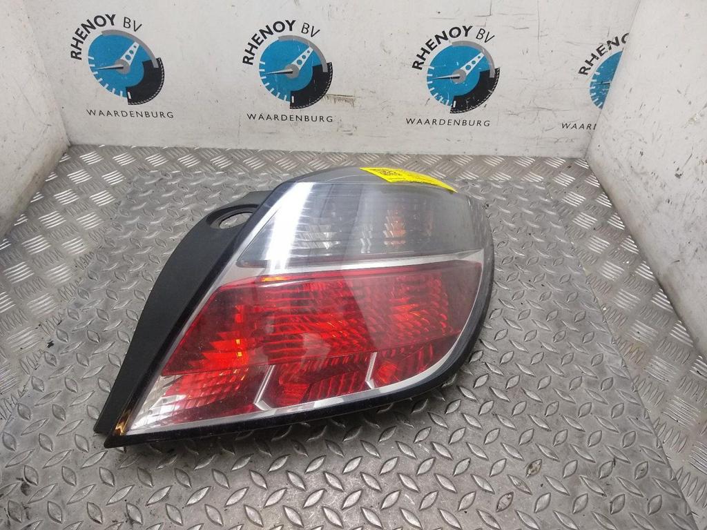 OPEL ASTRA 1.8 Executive  ACHTERLICHT R 2006, Ophalen of Verzenden, Gebruikt, Stiba lid