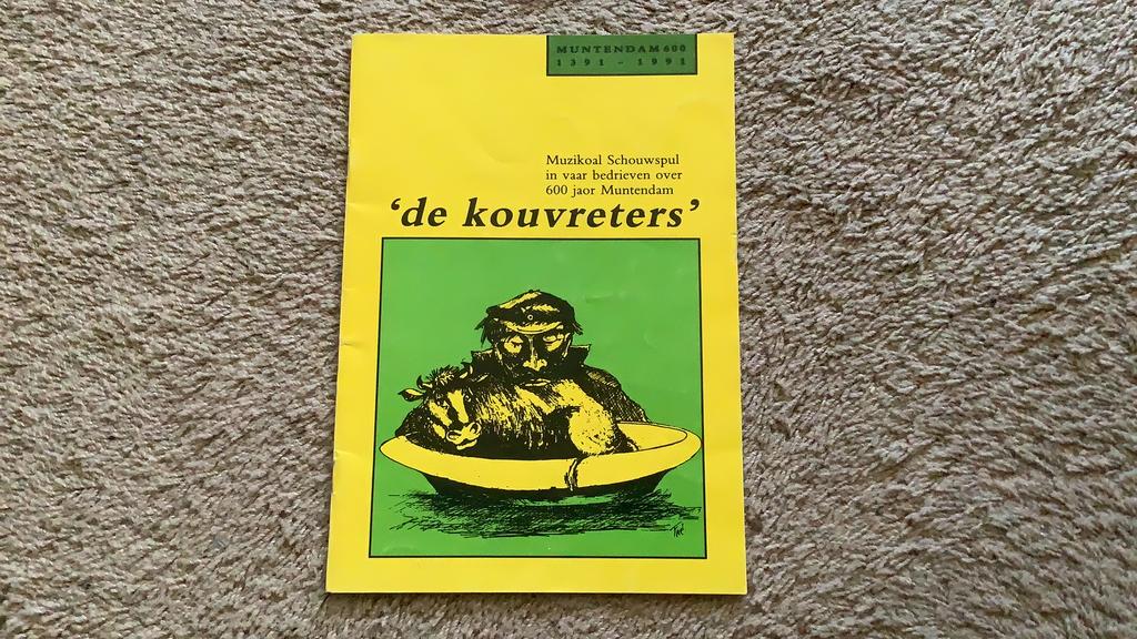 ‘de Kouvreters’. Muzikoal Schouwspul, 600 joar Muntendam, Boeken, Ophalen of Verzenden, Zo goed als nieuw, Groningen