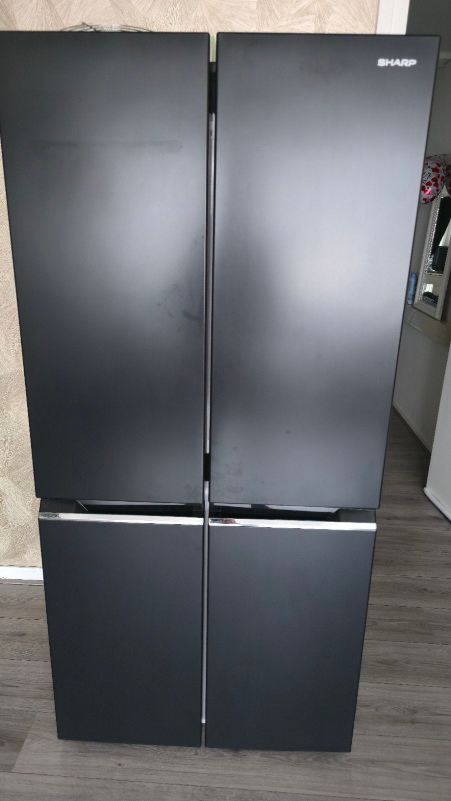 Sharp Amerikaanse koelvries-combinatie met ijsblokjesmaker, Ophalen, 200 liter of meer, 60 cm of meer, Met aparte vriezer