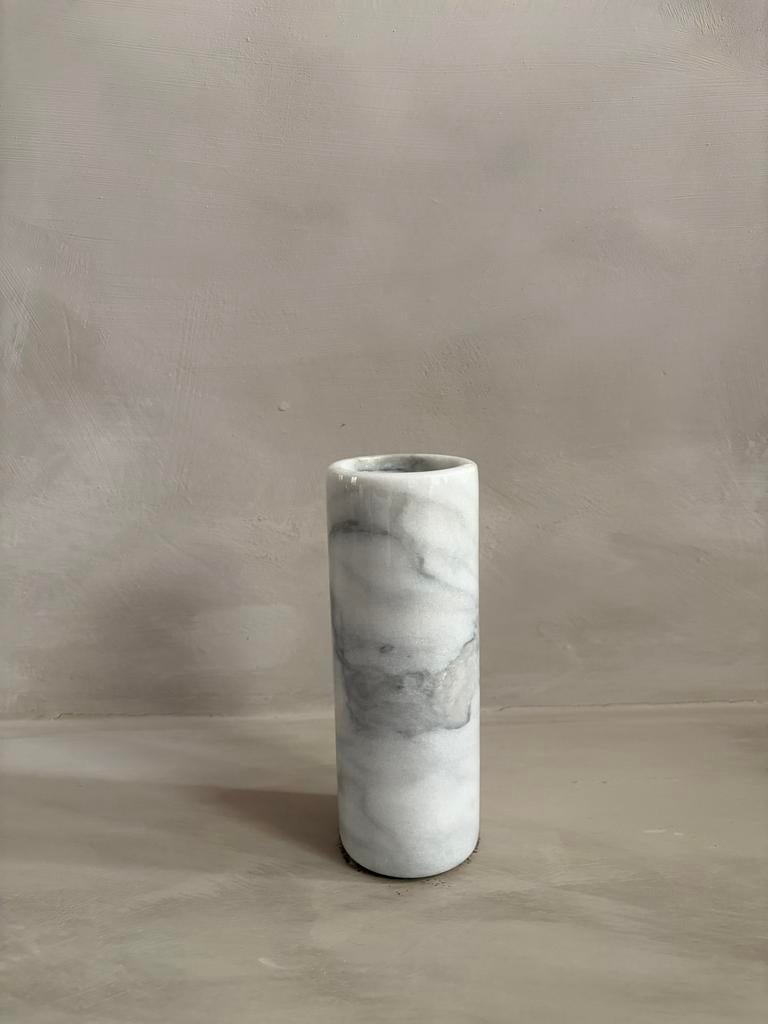 Marmeren vaas / pot  20,5 cm hoog / 7,5 cm diameter, Ophalen, Steen, 50 tot 75 cm, Wit