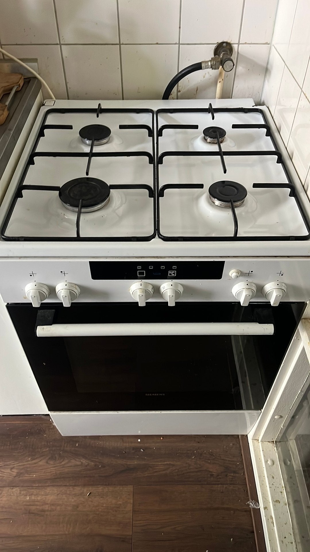 Siemens Gasfornuis met oven, Ophalen, Gebruikt, 4 kookzones, Gas