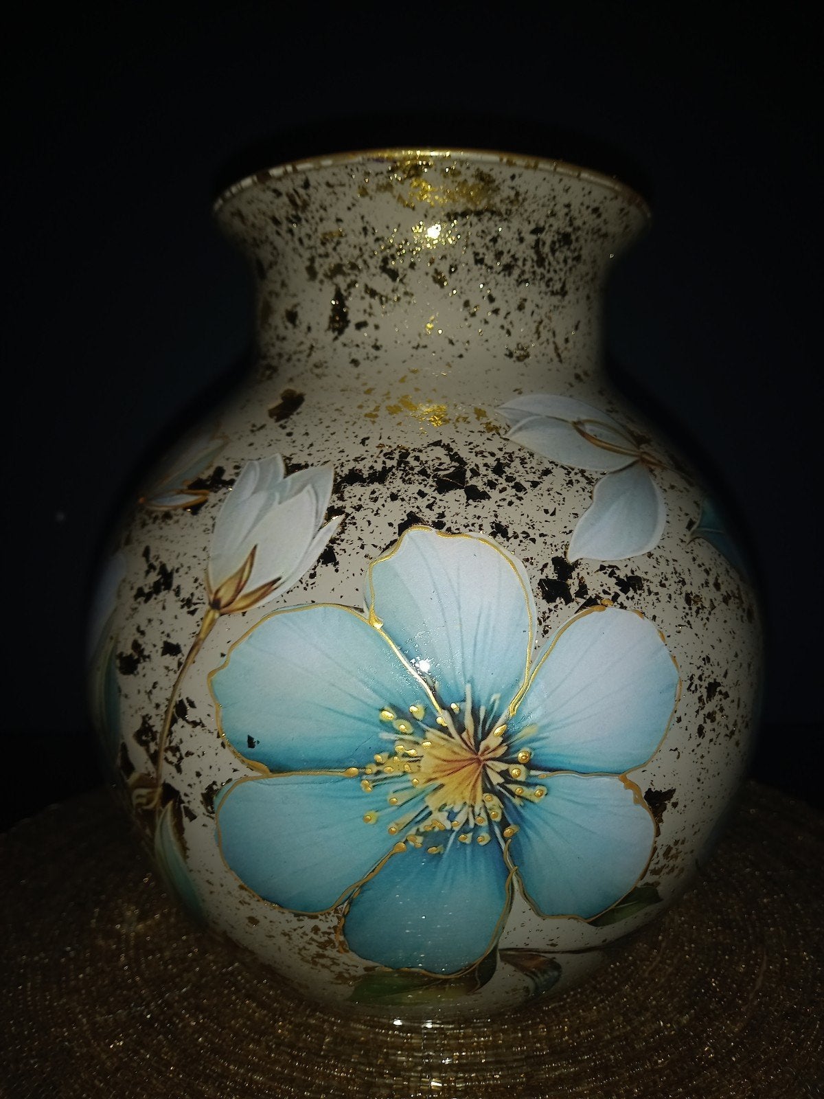 vaas met bladgoud en bloemmotief, Ophalen of Verzenden, Wit, Glas