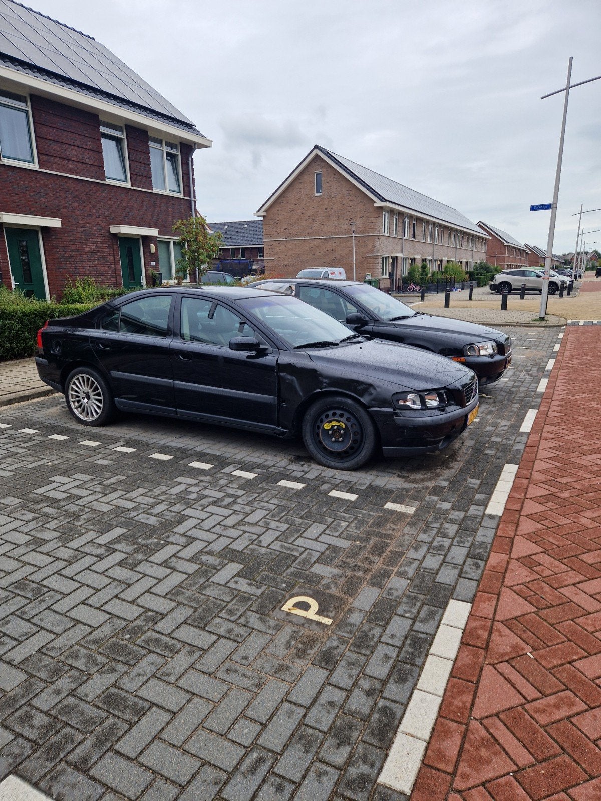 Volvo S60 2.3 T5 2004 schade, Voorwielaandrijving, S60, Zwart, Handgeschakeld