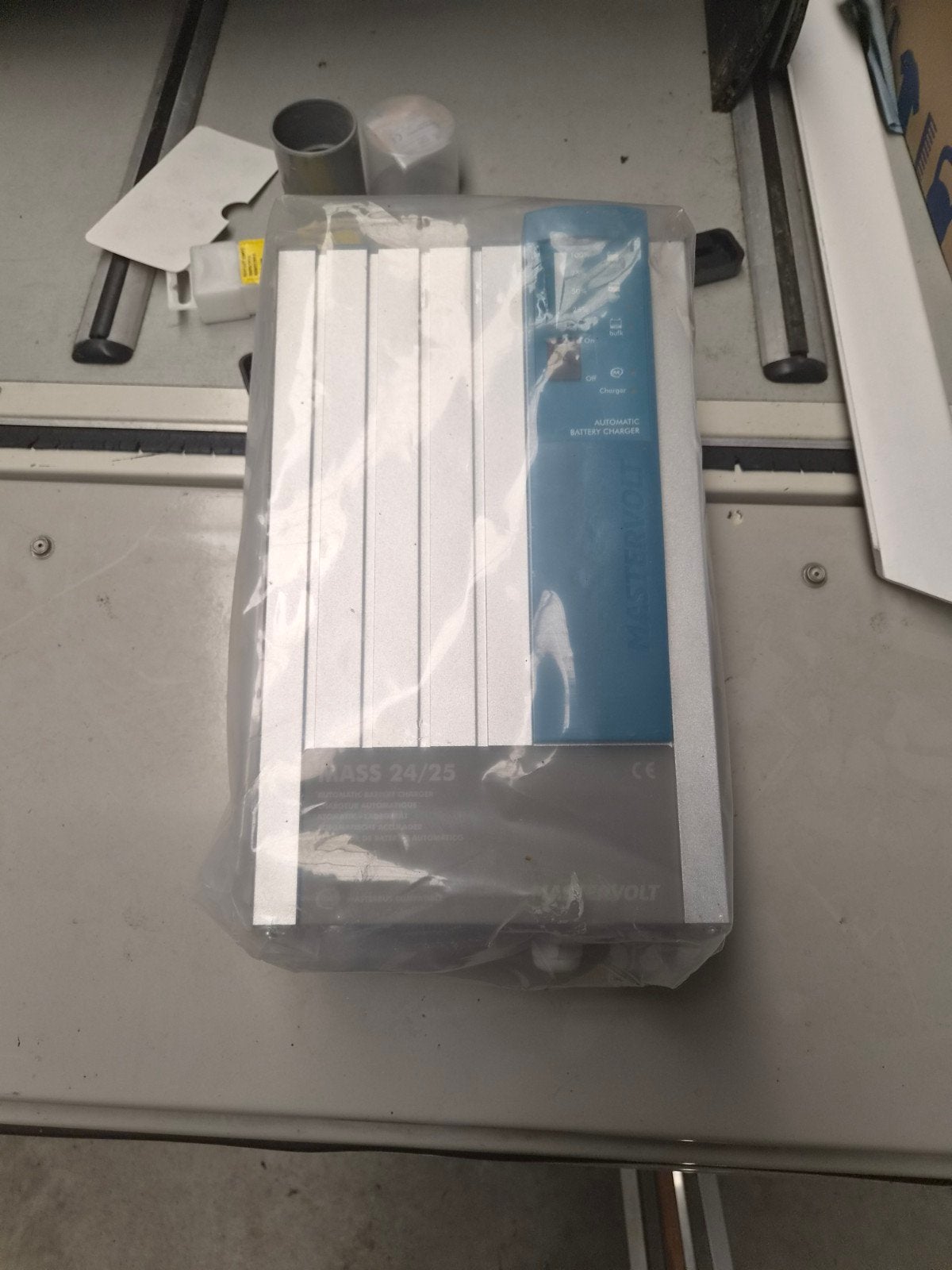 Mastervolt MASS 24/25 Automatische Acculader, Ophalen of Verzenden, Nieuw, Universele onderdelen