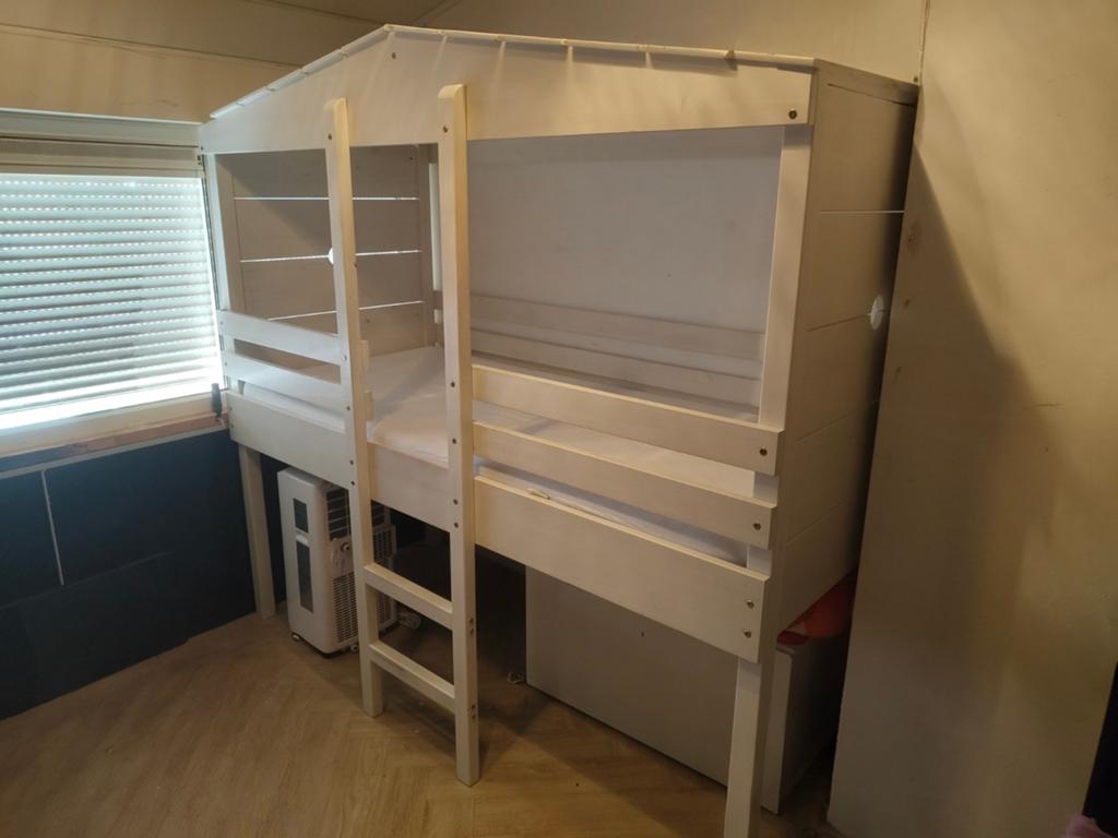 Safari 2 kinderbed huisje, Ophalen, Gebruikt, 90 cm, Eenpersoons