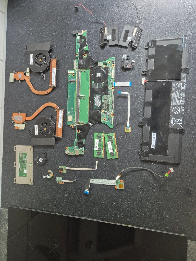 Laptop onderdelen HP spectre, Computers en Software, Windows Laptops, Ophalen of Verzenden, Gebruikt, 15 inch, Onbekend