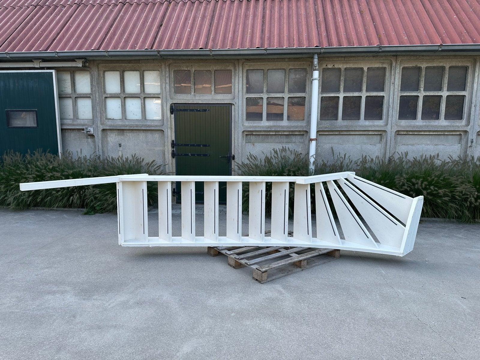 Gebruikte Kwartslag Trap - 240 cm hoog, Doe-het-zelf en Verbouw, Ladders en Trappen, Ophalen of Verzenden, Gebruikt, Trap, 2 tot 4 meter