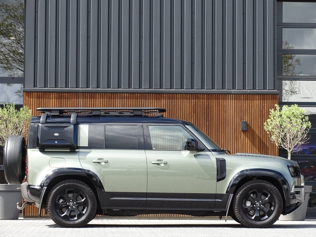 Land Rover Defender 110 2.0 P400e 110 x-Dynamic / HSE / Meri, Auto's, Automaat, Gebruikt, Euro 6, 4 cilinders
