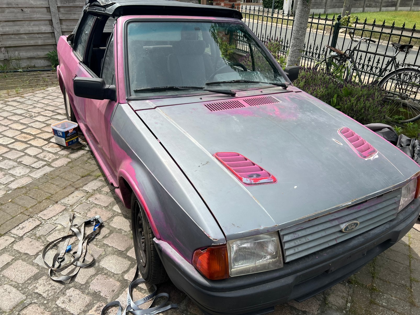 Ford escort cabrio 1600 benzine rally kit, Ophalen