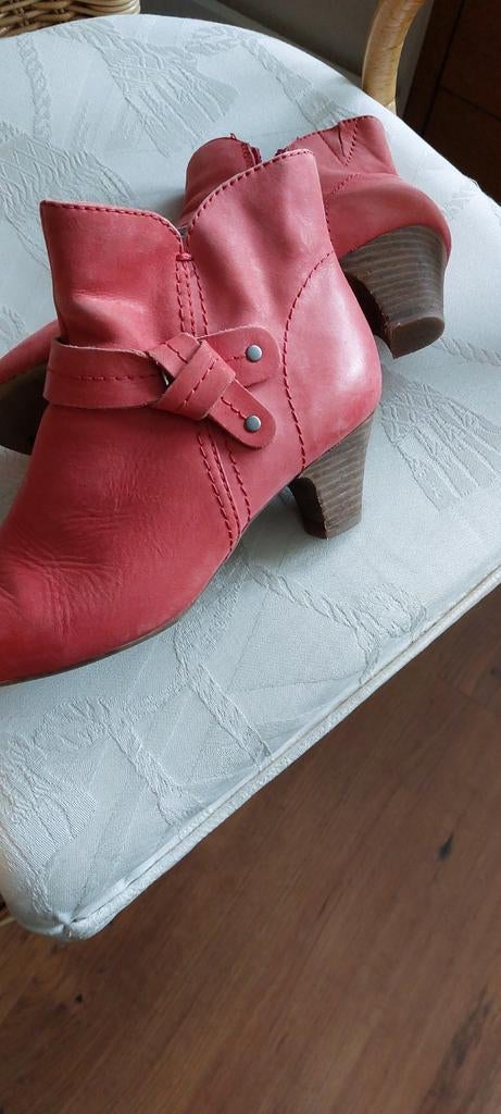Hush puppies maat 39,5, Lage of Enkellaarzen, Oranje, Ophalen of Verzenden, Zo goed als nieuw
