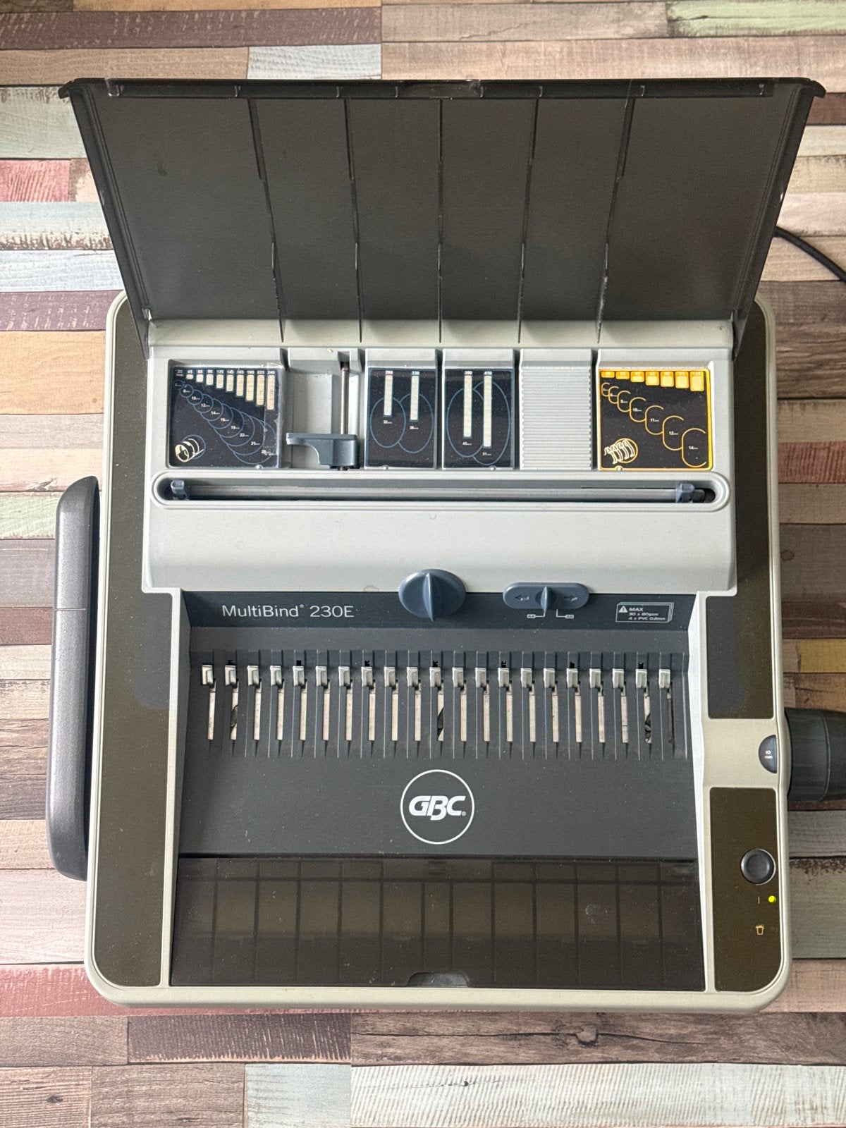 GBC MultiBind 230E Elektrische Bindmachine met Benodigdheden, Ophalen of Verzenden, Zo goed als nieuw