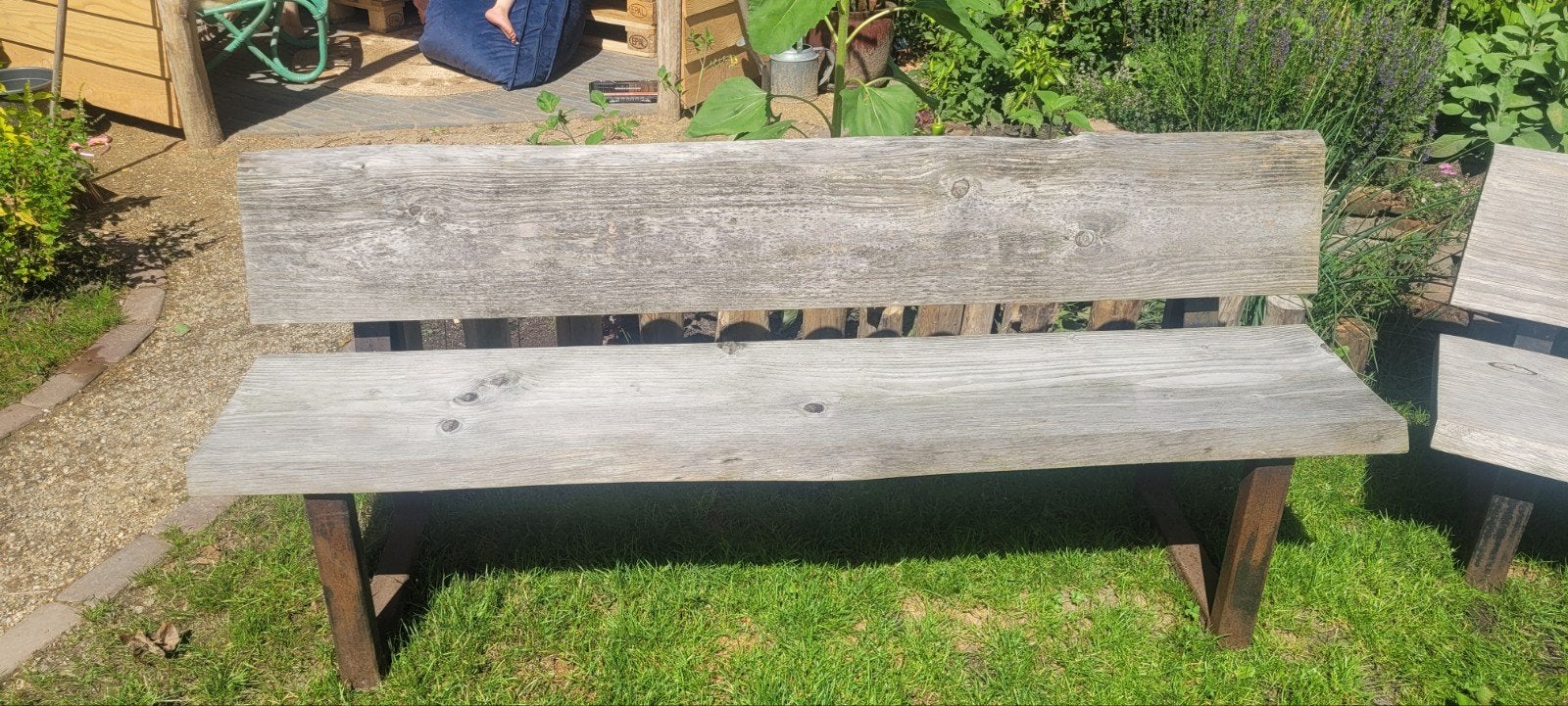 Robuuste houten tuinbank met industrieel metalen onderstel, Ophalen, Gebruikt, Hout