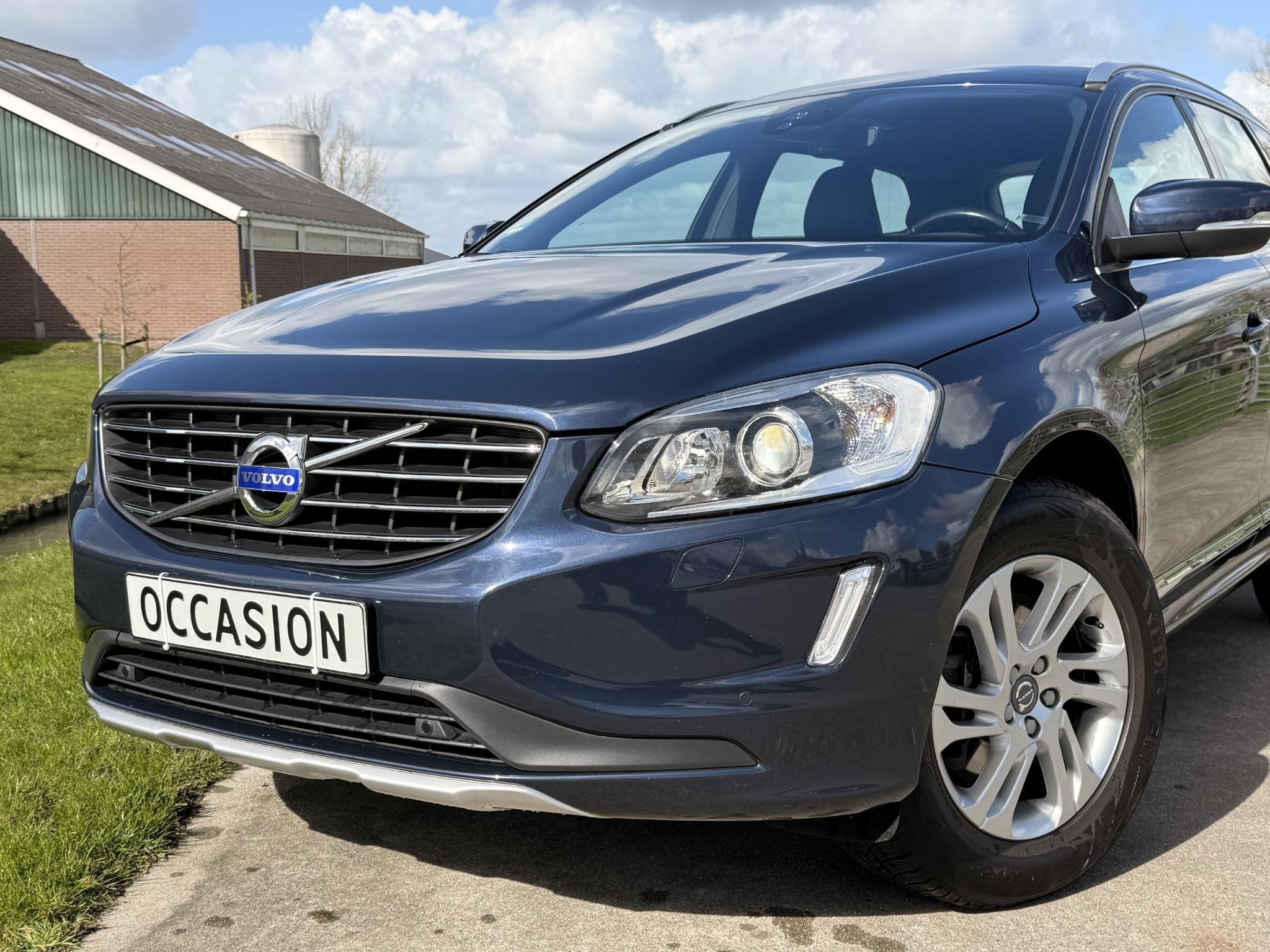 Volvo XC60 2.0 D4 FWD Ocean Race RIEM V.V | BI-XENON | LEDER, Gebruikt, 4 cilinders, Bedrijf, 1600 kg