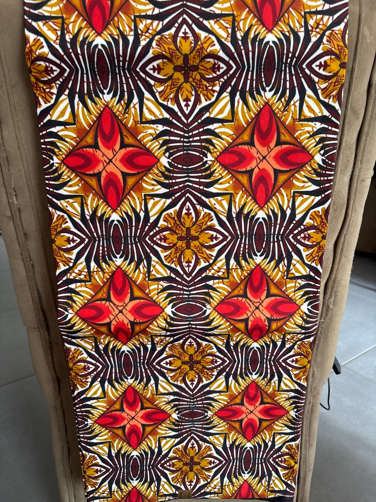 Nieuwe Afrikaanse print stof 5.48m x 1.20m voor projecten, Hobby en Vrije tijd, Stoffen en Lappen, Nieuw, Overige materialen, 120 cm of meer