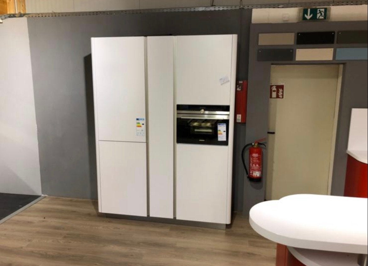 Foto 15 van Showroom keuken Beckerman mat rood en wit