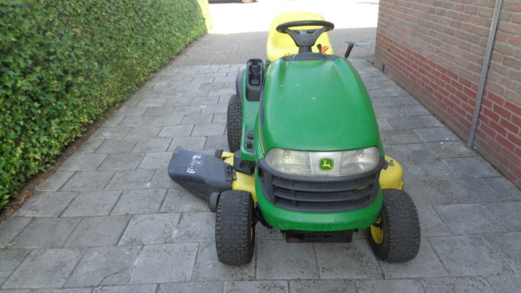 wegens inruil john deere zitmaaier   22 pk 2 cilinder  breed, Gebruikt, Elektrische starter, 120 cm of meer, Info@c-vin.com