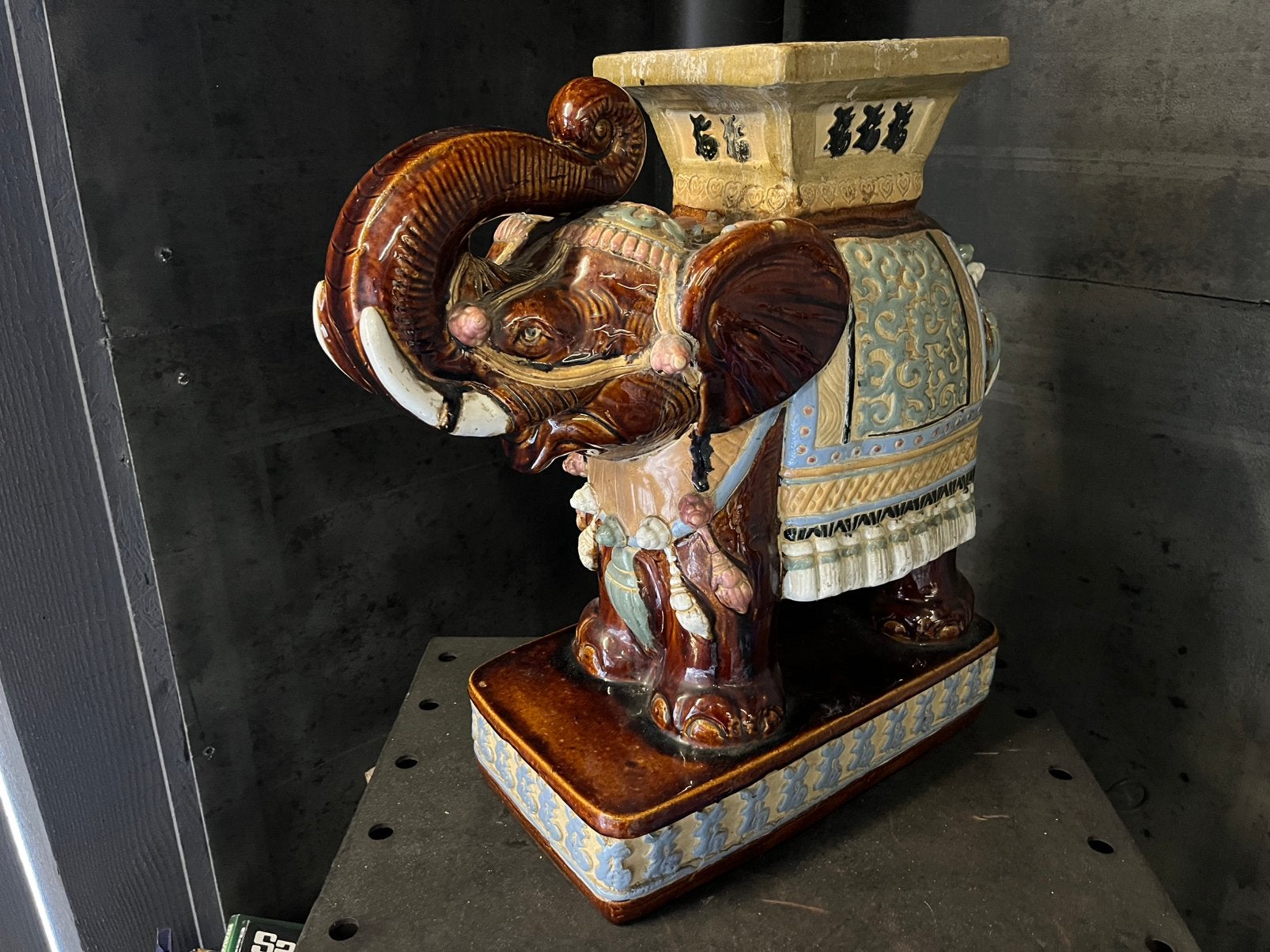 Olifant plantentafel keramische vintage brocante, Ophalen