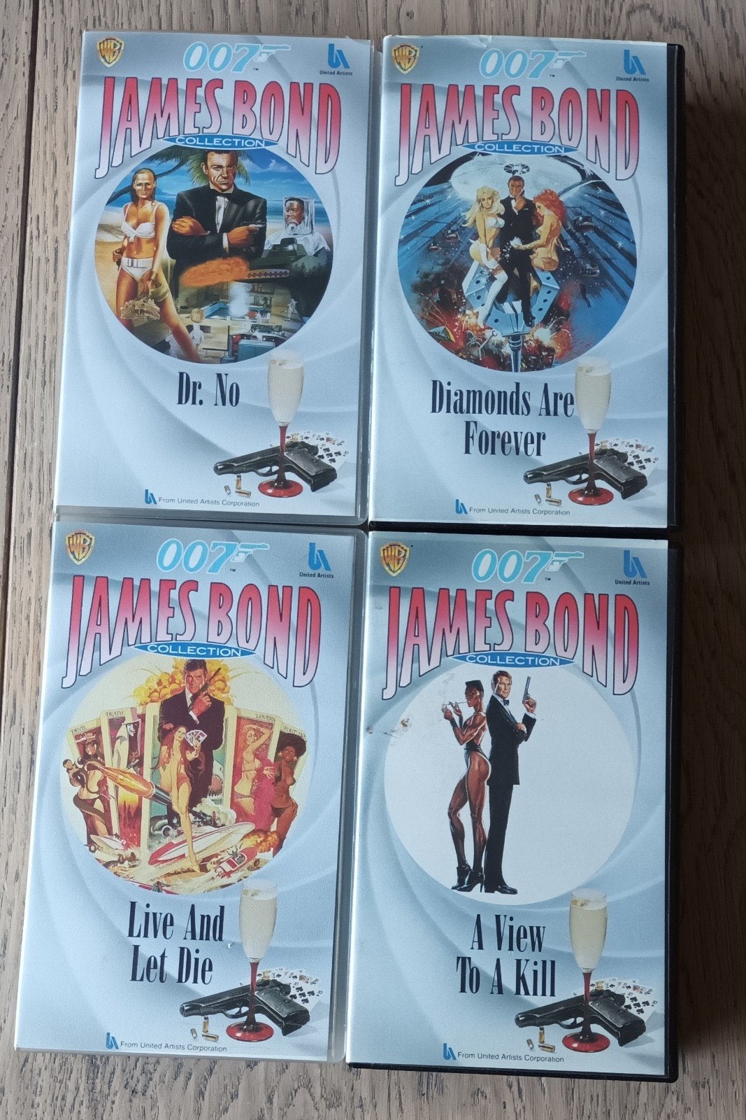 James Bond VHS Collectie 1,7,8 &11, Cd's en Dvd's, VHS | Film, Nederlands ondertiteld, Ophalen of Verzenden, Actie en Avontuur