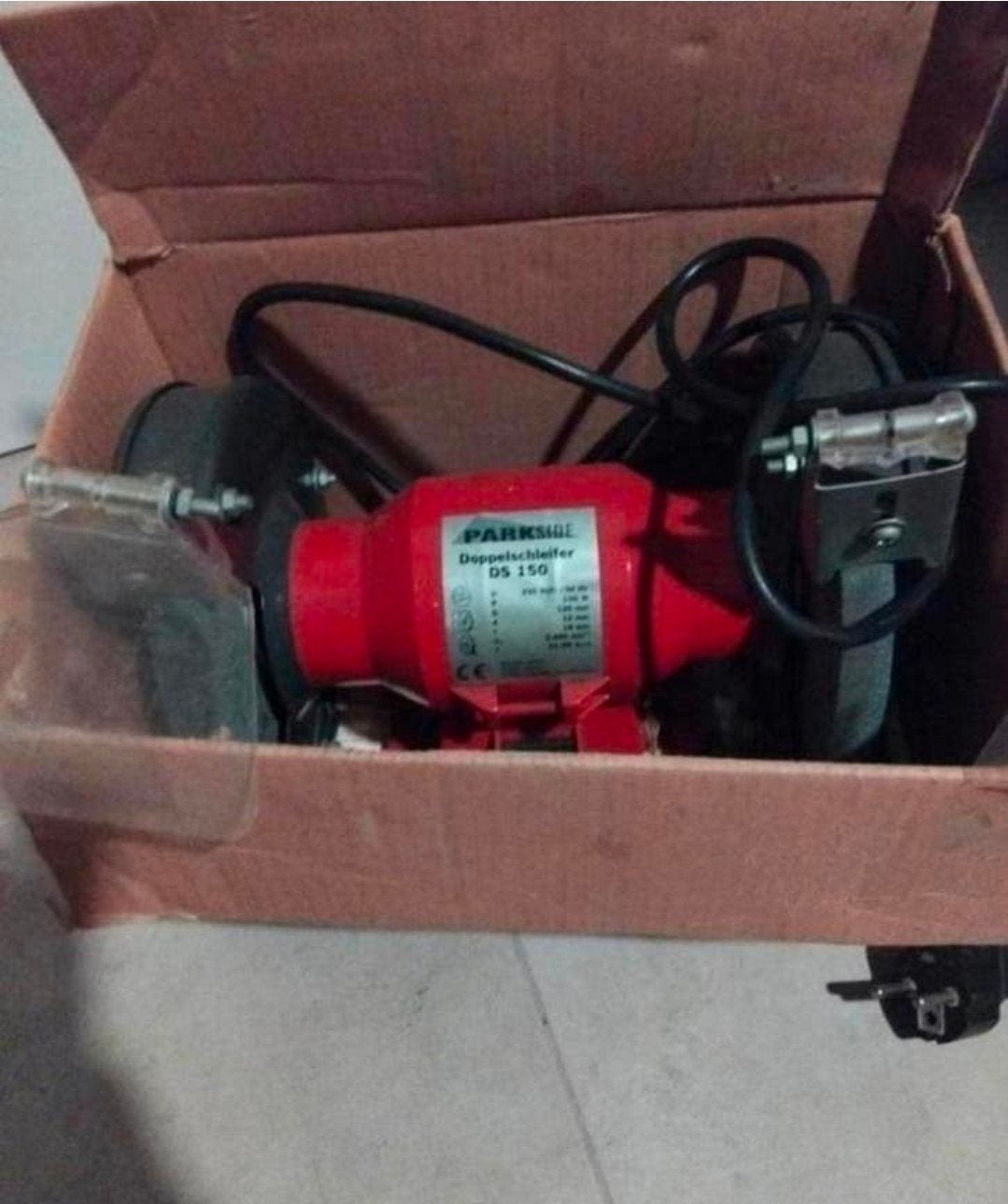 Dubbele slijpmachine parkside ds 150 in doos

Prijs 15, Doe-het-zelf en Verbouw, Gereedschap | Slijpmachines, Ophalen of Verzenden