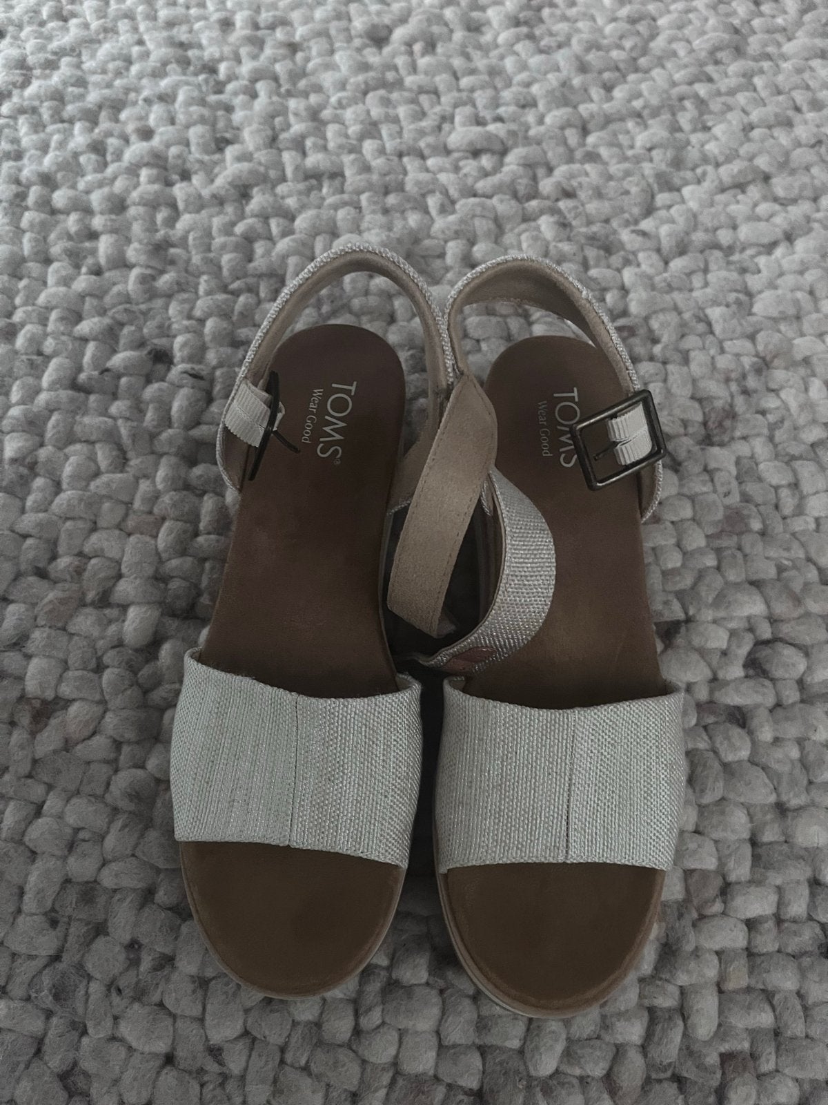 Nieuwe Toms sleehak sandalen, Kleding | Dames, Schoenen, Ophalen of Verzenden, Nieuw, Sandalen of Muiltjes