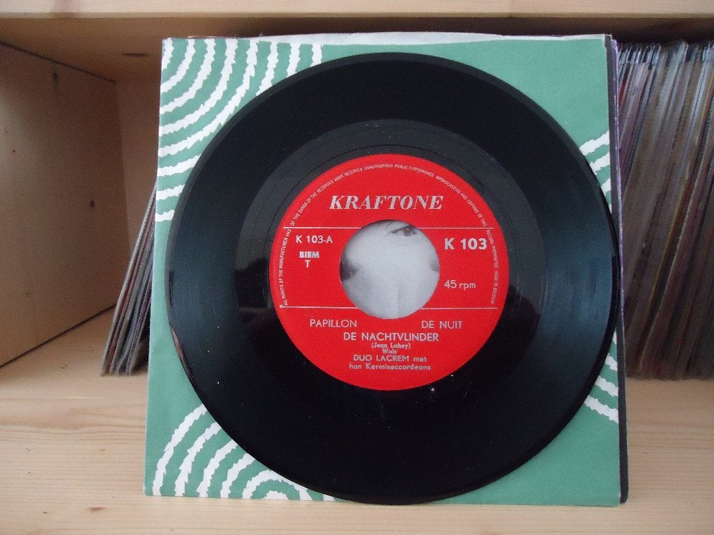 7" Single Duo Lacrem - Papillon De Nuit (De Nachtvlinder), Gebruikt, 7 inch, Ophalen of Verzenden, Overige typen