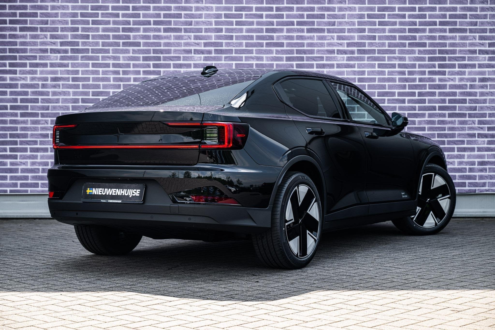 Polestar 2 Long Range Single Motor Prime 82 kWh | Pilot assi, Auto's, Polestar, Automaat, Achterwielaandrijving, 32 min, Zwart