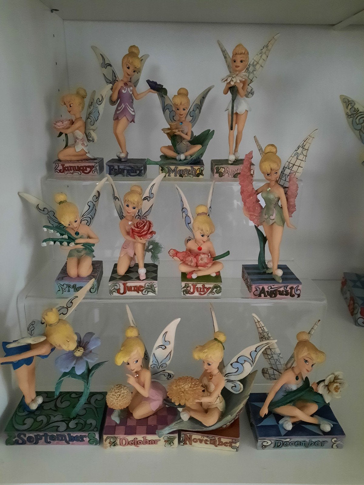 Disney traditions Tinkerbell maandbeeldjes Jan, Feb en Dec, Ophalen of Verzenden, Zo goed als nieuw, Beeldje of Figuurtje