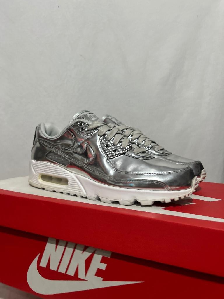 NIEUW! Maat 40 - Nike Air Max 90 Liquid Metal Silver, Kleding | Dames, Schoenen, Overige kleuren, Verzenden, Nike, Nieuw