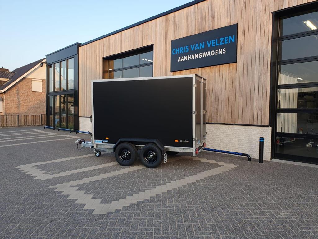 Hapert Sapphire L-2 gesloten bakwagen black edition, Nieuw